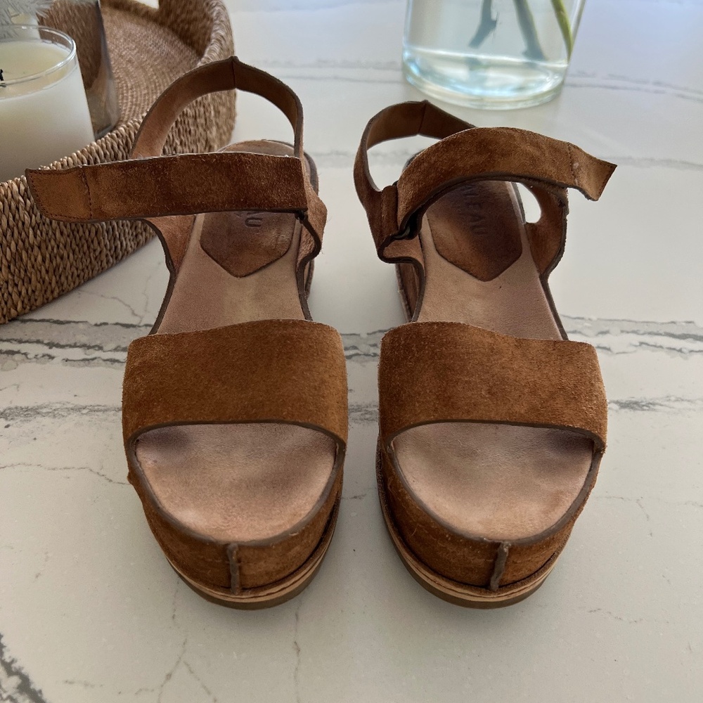 Italeau Handmade Platform Ankle Sandals Sz 38
